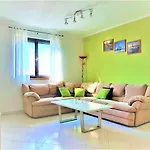 Apartment Frane