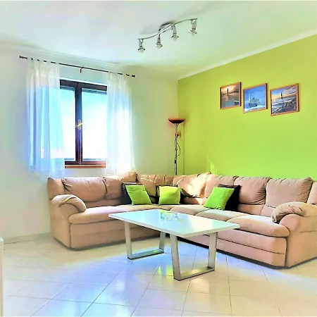 Apartment Frane