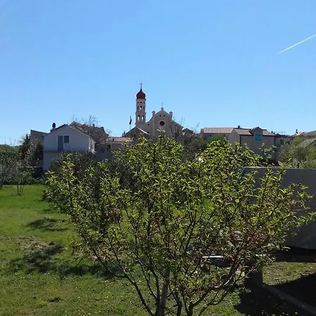 Apartment Frane