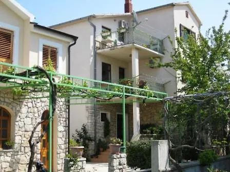 Frane Διαμέρισμα